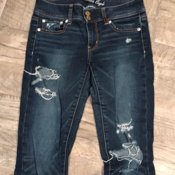 Women’s American Eagle Skinny Jeans - Picture 2 of 4